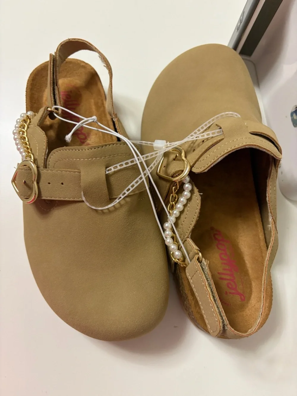 Jellypop Brinkley Girls Slingback Clogs Tan Pearl Heart Chain Size 3M